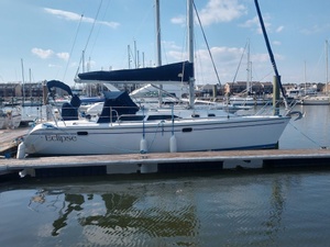 2000 CATALINA YACHTS 320 for sale